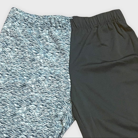 SHOSHO I where I can white spliced joggers
Size large - Picture 2 of 8